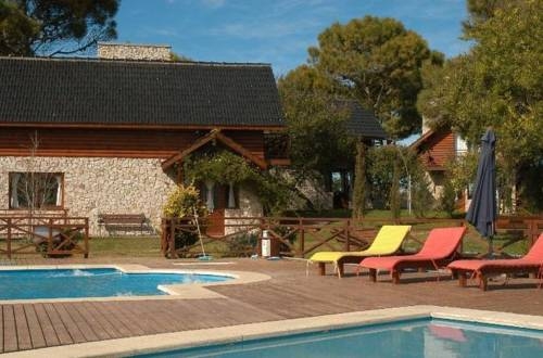 Imagen de los exteriores del Caba&ntilde;as Los Ciruelos. Foto 12