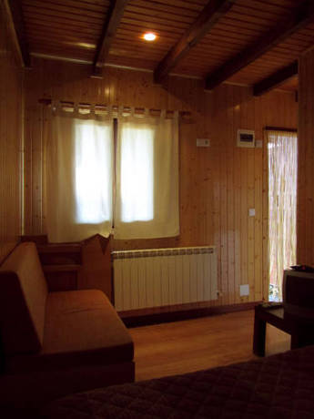 Imagen de la habitación del Caba&ntilde;as Maleixas. Foto 14