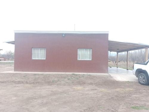 Imagen general del Caba&ntilde;as rodeada de vi&ntilde;edos con piscina. Foto 13