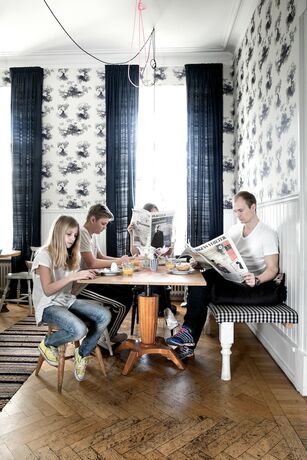 Imagen del bar/restaurante del Café Mandeltårtan Bandb Villafloraviola. Foto 23