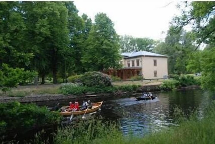 Imagen de los exteriores del Café Mandeltårtan Bandb Villafloraviola. Foto 28