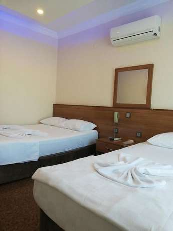 Imagen de la habitación del Cagan Hotel. Foto 11