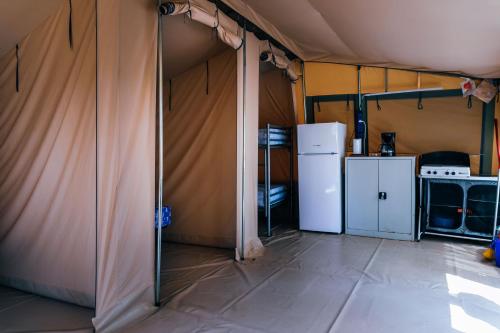 Imagen de la habitación del Càmping Castell Montgrí ****. Foto 17