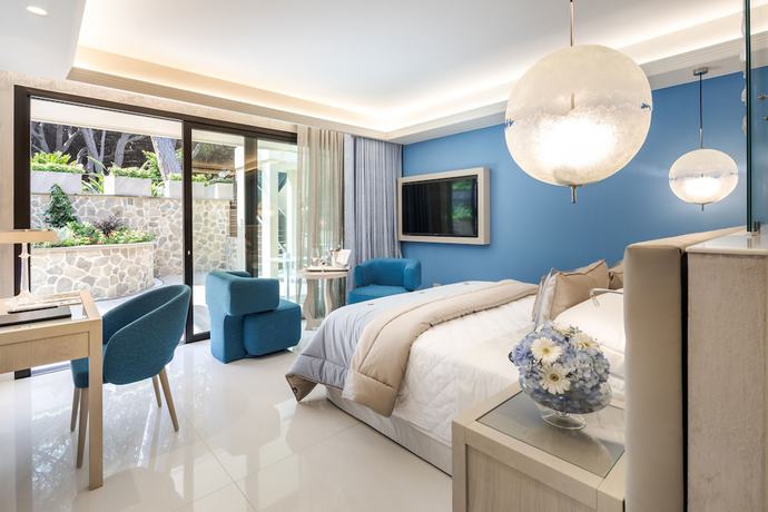 Imagen de la habitación del Cala Beach Resort. Foto 8