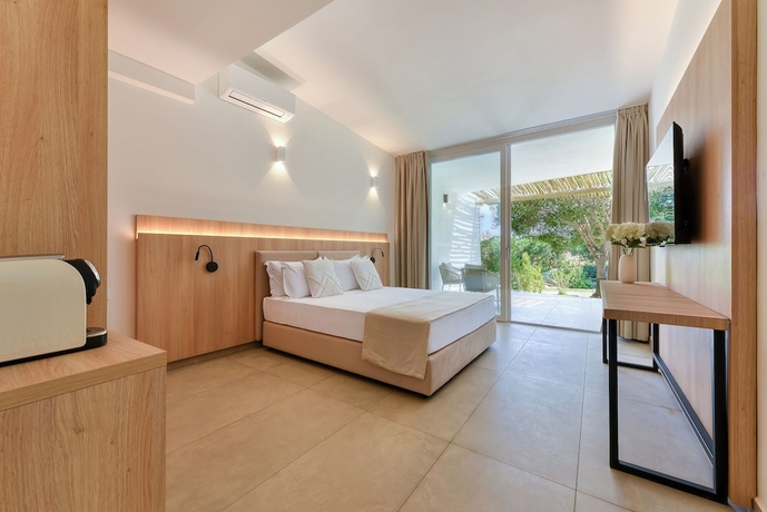 Imagen de la habitación del Cala Lupo Resort. Foto 6