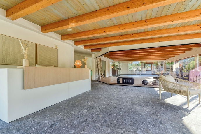 Imagen de los interiores del Cala Lupo Resort. Foto 16