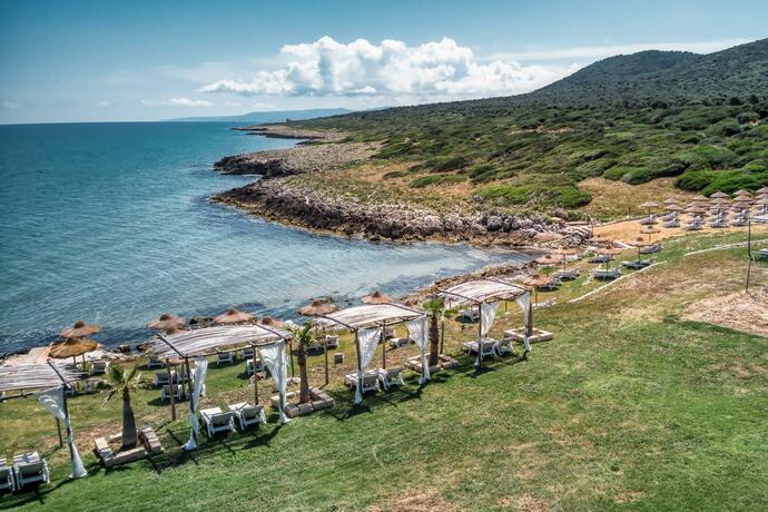 Imagen general del Cala del Principe Wild & Nature Resort. Foto 30
