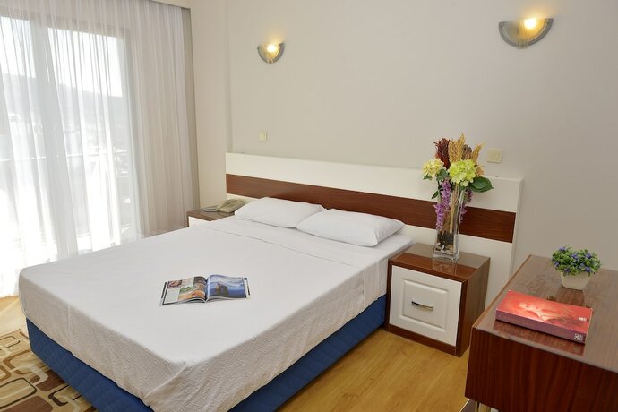 Imagen general del Calis Hotel. Foto 13