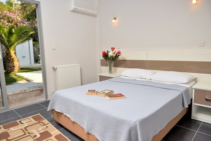 Imagen de la habitación del Calis Hotel. Foto 15