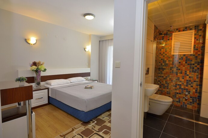 Imagen de la habitación del Calis Hotel. Foto 22
