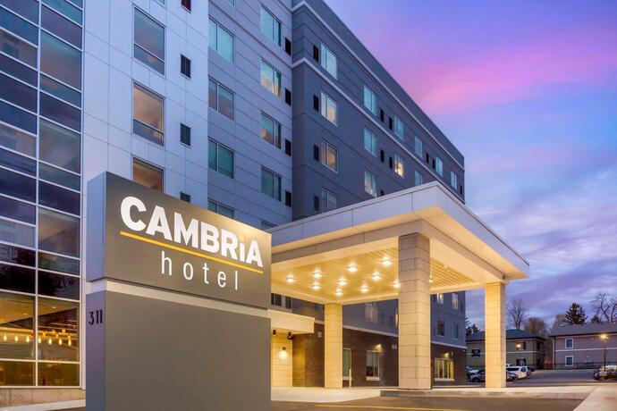 Imagen general del Cambria Hotel Niagara Falls. Foto 28