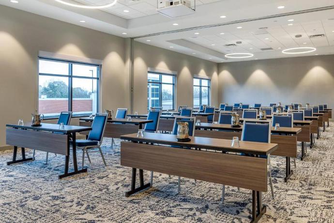 Imagen de los interiores del Cambria Hotel Rock Hill - University Center. Foto 16