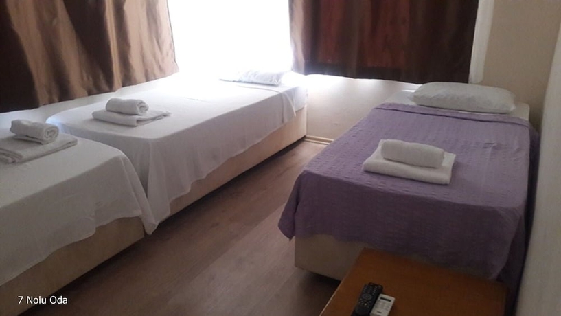 Imagen de la habitación del Camlaralti Pansiyon. Foto 17