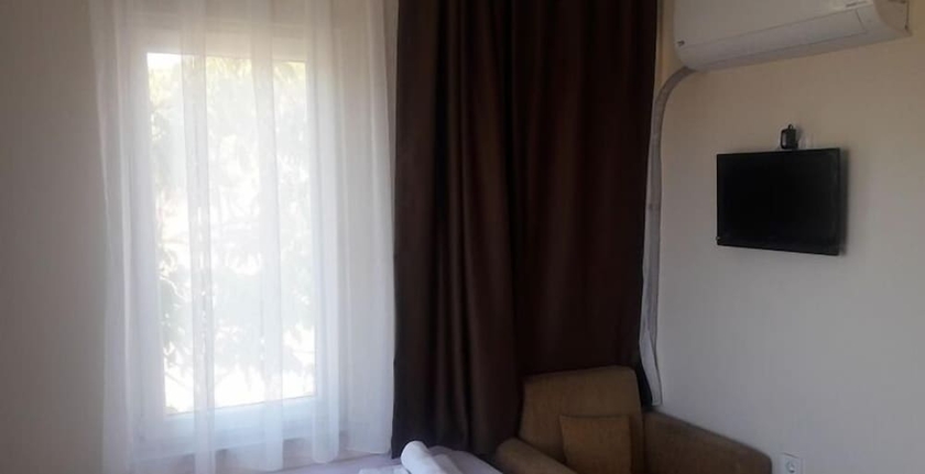 Imagen de la habitación del Camlaralti Pansiyon. Foto 18