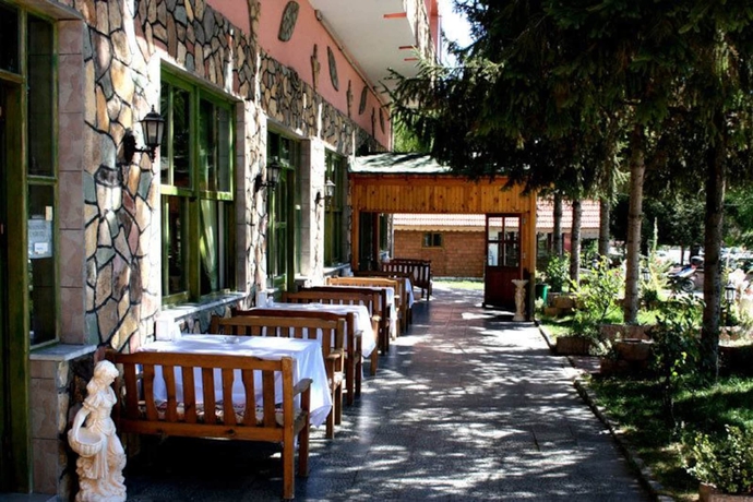Imagen del bar/restaurante del Camlicesme Hotel. Foto 5