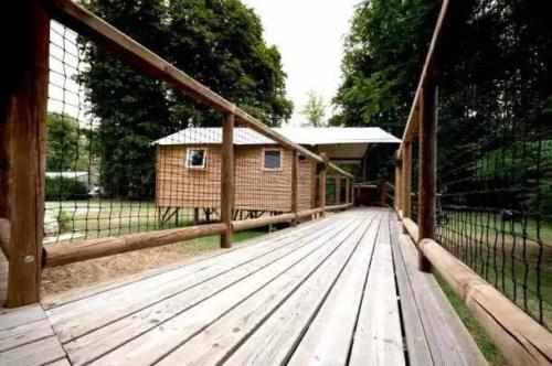 Imagen general del Camping 2 &eacute;toiles - Piscine - eecead. Foto 3