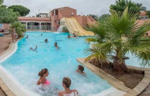 Imagen general del Camping 4 &eacute;toiles - Parc aquatique - eebada. Foto 3