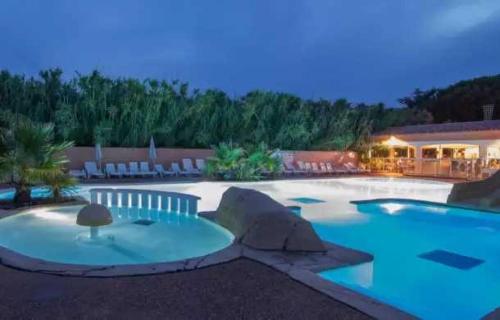 Imagen general del Camping 4 &eacute;toiles - Parc aquatique - eebada. Foto 7