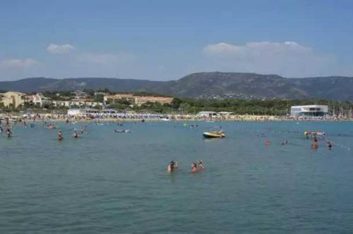 Imagen general del Camping 4 &eacute;toiles - Parc aquatique - eebada. Foto 8
