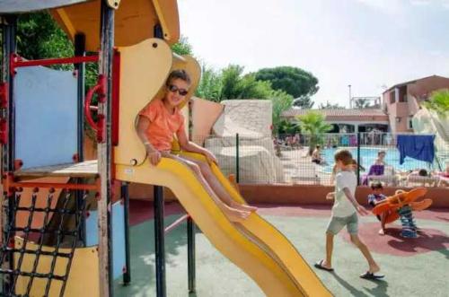 Imagen general del Camping 4 &eacute;toiles - Parc aquatique - eebada. Foto 9