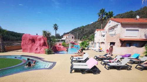 Imagen general del Camping 4 &eacute;toiles - Parc aquatique - eebaih. Foto 4