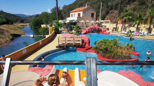 Imagen general del Camping 4 &eacute;toiles - Parc aquatique - eebaih. Foto 5