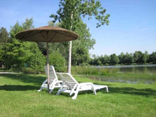 Imagen general del Camping 4 étoiles - Piscine - eehi00. Foto 16