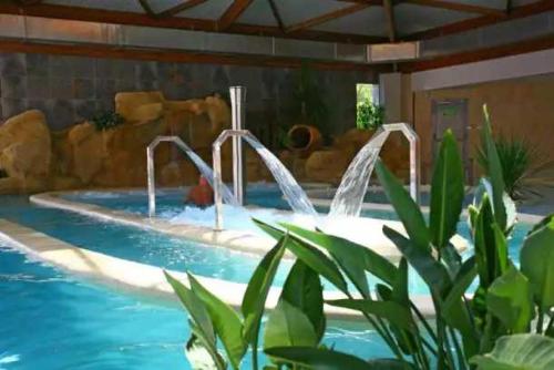 Imagen general del Camping 5 &eacute;toiles - Piscine - eeaibb. Foto 3