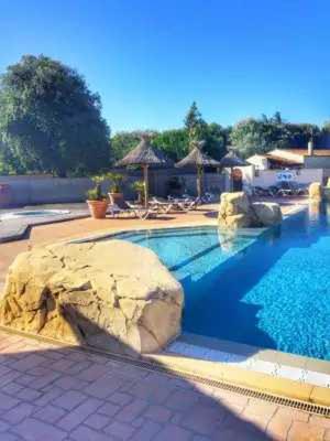 Imagen general del Camping 5 &eacute;toiles - Piscine - eeaibb. Foto 15