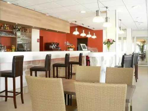 Imagen general del Camping 5 &eacute;toiles - Piscine - eeaibb. Foto 16