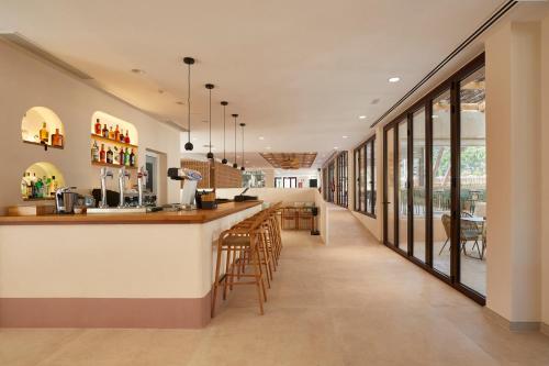 Imagen general del Camping Cala Pola. Foto 2