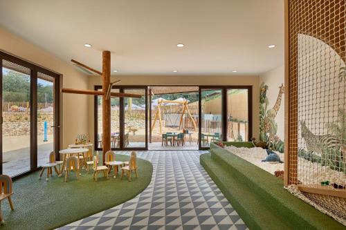 Imagen general del Camping Cala Pola. Foto 4