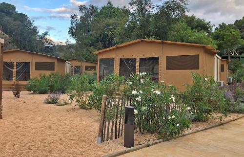 Imagen general del Camping Cala Pola. Foto 12