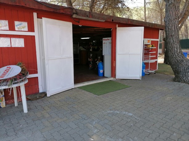 Imagen de la piscina del Camping Green Village Pin Tourist. Foto 6