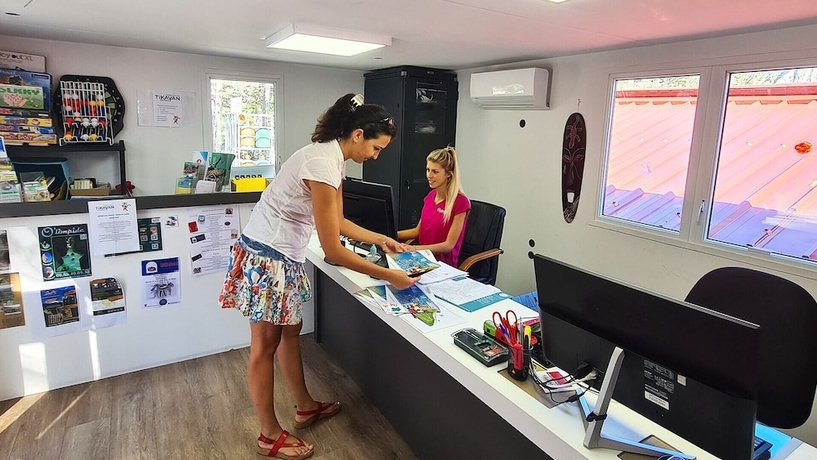 Imagen de los interiores del Camping La Pinatelle. Foto 19