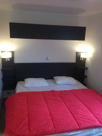 Imagen de la habitación del Camping Le Botanic. Foto 19