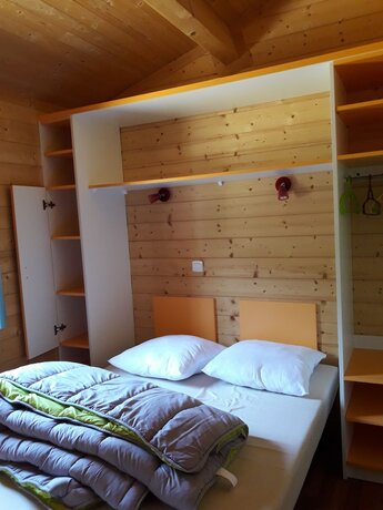 Imagen de la habitación del Camping Le Ceytrou. Foto 14