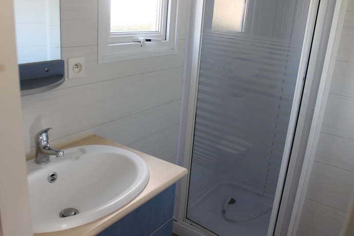 Imagen de la habitación del Camping Le Plan d\'Eau Saint Charles. Foto 11