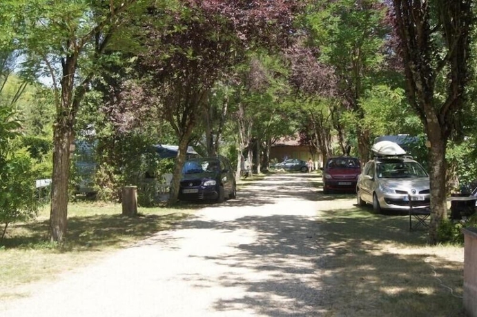 Imagen general del Camping Le Plan d\'Eau Saint Charles. Foto 3