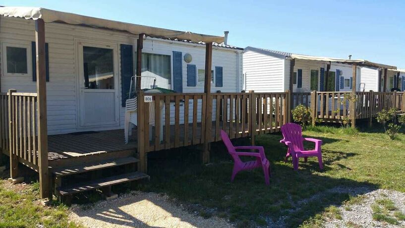 Imagen general del Camping Le Sous Bois, Saint-Maurice-d'Ibie. Foto 4