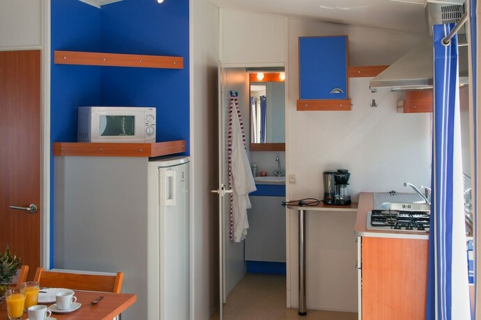 Imagen general del Camping Le Sous Bois, Saint-Maurice-d'Ibie. Foto 5
