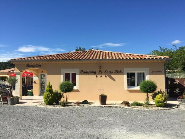 Imagen general del Camping Le Sous Bois, Saint-Maurice-d'Ibie. Foto 8