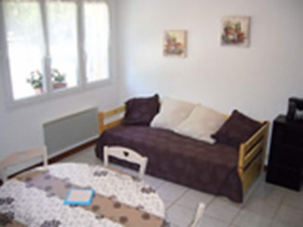 Imagen general del Camping Le Sous Bois, Saint-Maurice-d'Ibie. Foto 9