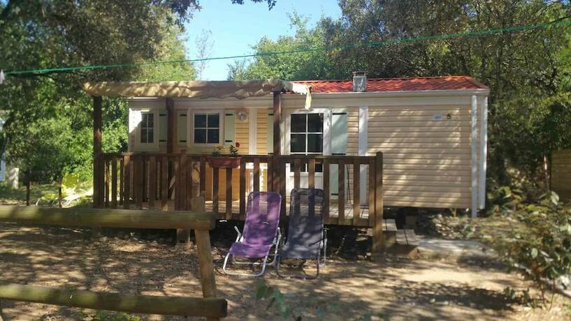 Imagen general del Camping Le Sous Bois, Saint-Maurice-d'Ibie. Foto 14