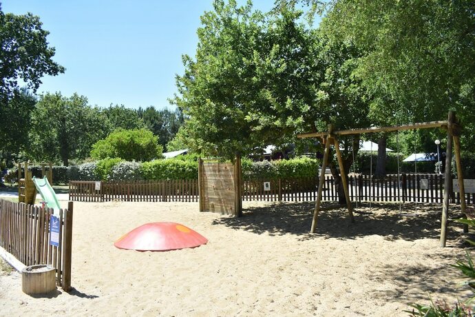 Imagen general del Camping Les Pins de Sel. Foto 10