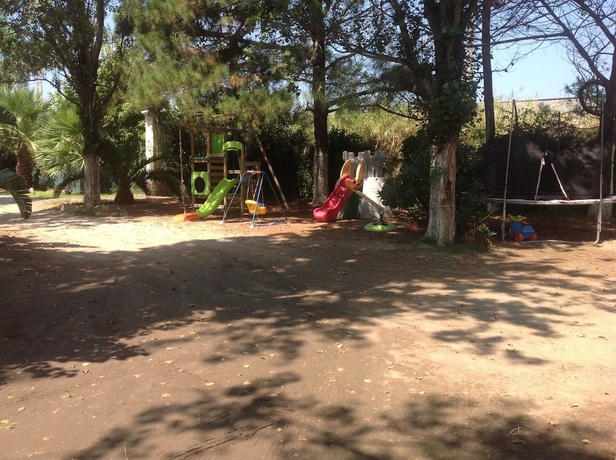 Imagen de los exteriores del Camping Scogliera Azzurra. Foto 11