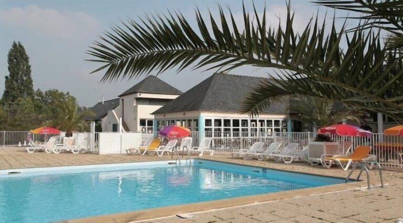 Imagen de la piscina del Camping d\'Angers. Foto 12