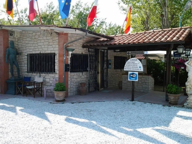 Imagen de los interiores del Camping dei Tigli. Foto 19