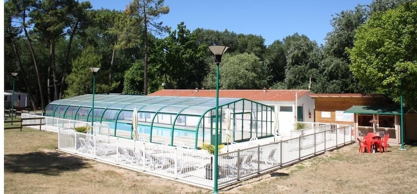Imagen de la piscina del Camping le Chenal. Foto 19