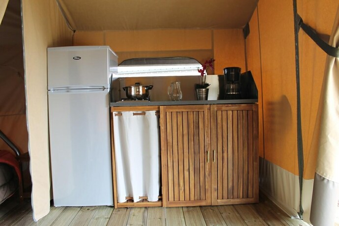 Imagen general del Camping les Tournesols. Foto 6